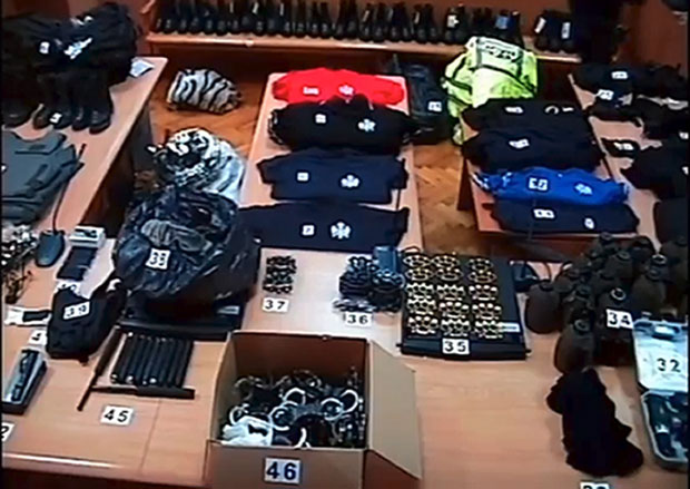 Међу доказима и играчке са бувљака